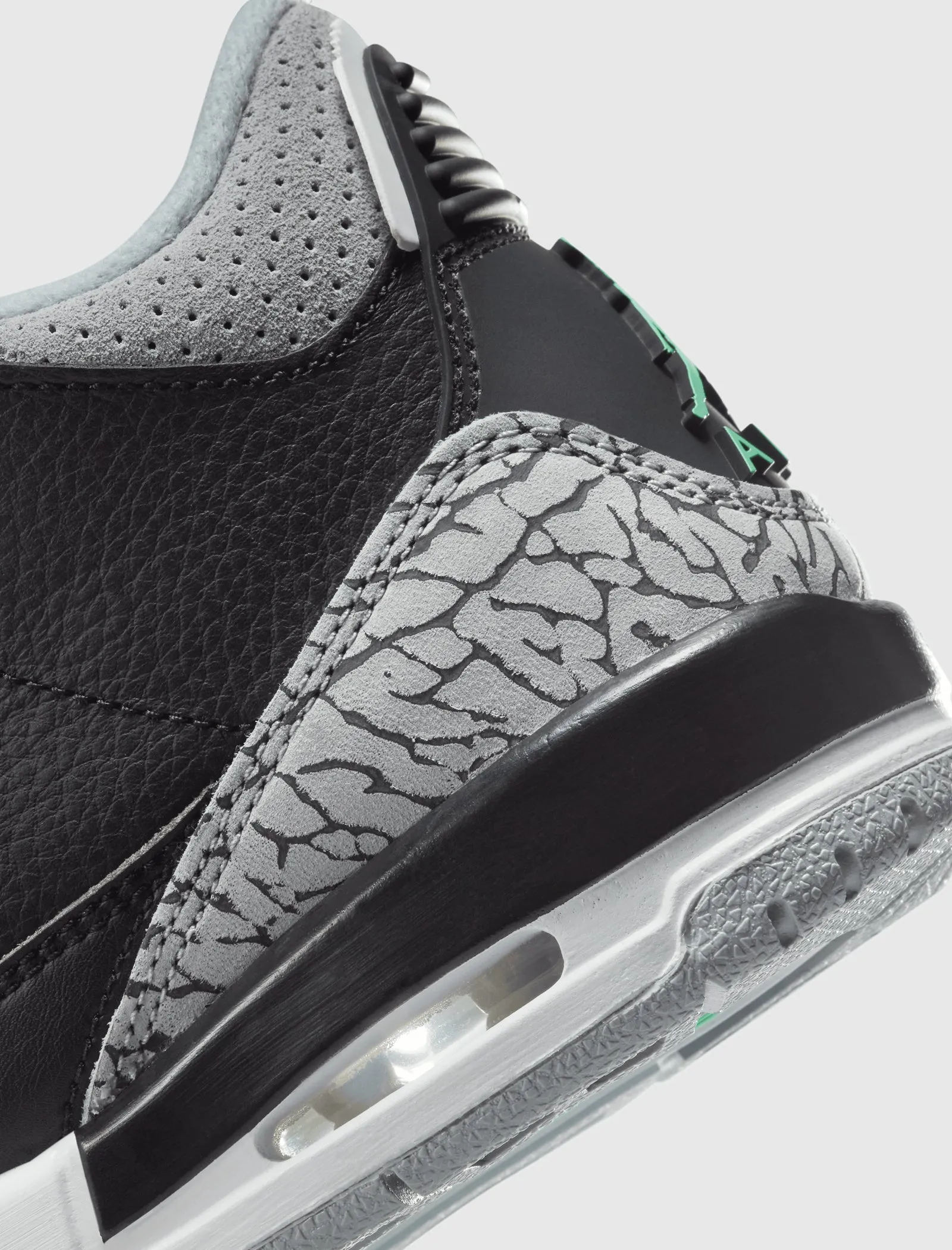 AIR JORDAN 3 RETRO "BLACK/ GREEN GLOW"