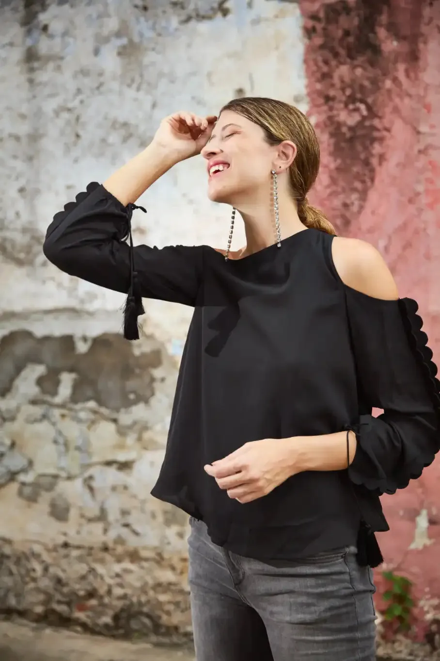 Black Cut-Out Scallop Top