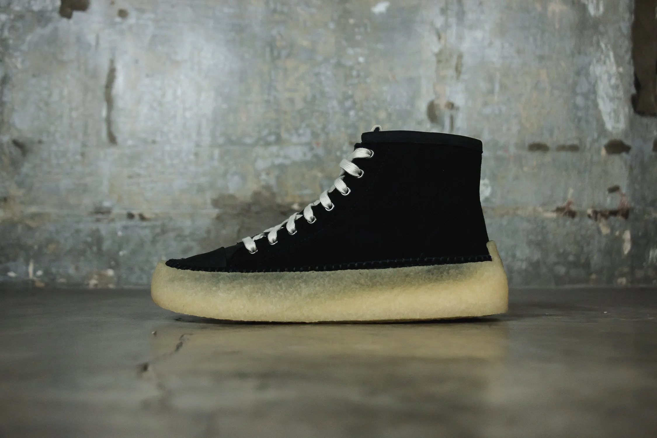 Clarks Originals Caravan Mid