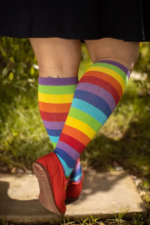 Curvy Rainbow Stripes Knee High